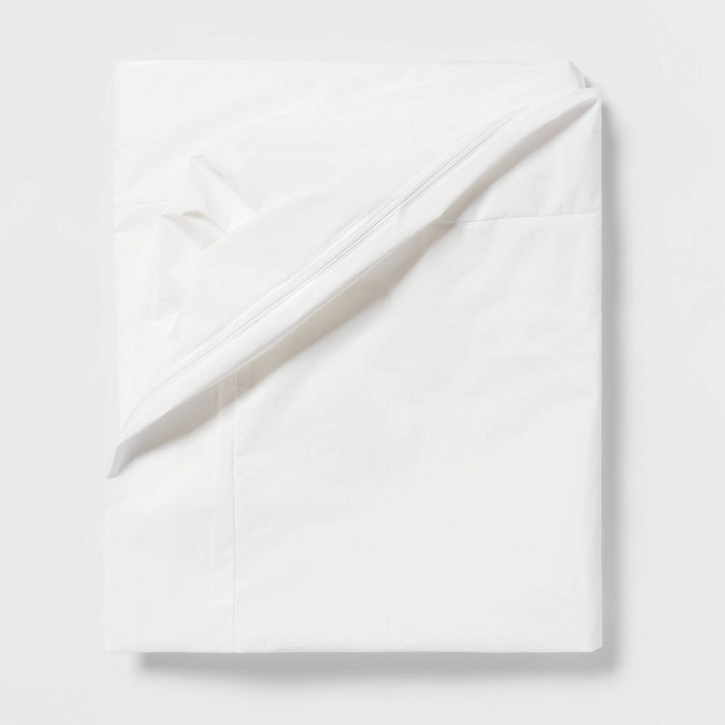 Twin/Twin XL Waterproof Zippered Mattress Protector - Room Essentials™