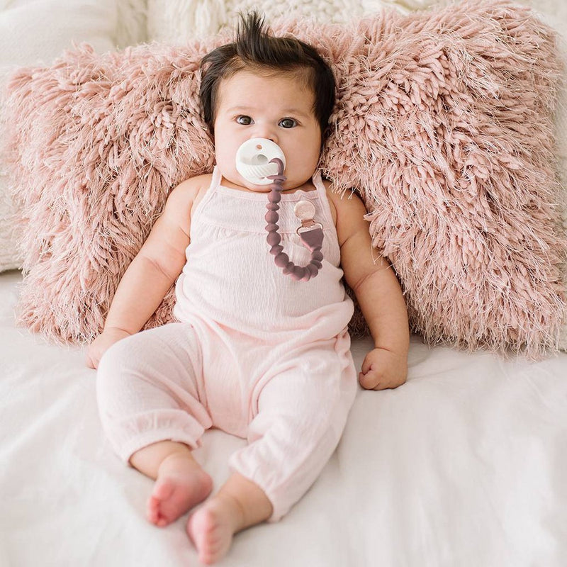 Itzy Ritzy Sweetie Beaded Strap Pacifier Clip - Rosewood