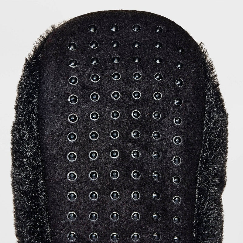 Women's Penguin Faux Fur Pull-On Slipper Socks with Grippers - Wondershop Black/White M/L