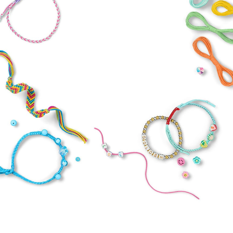 String-A-Bling Jewelry Kit with Case - Mondo Llama