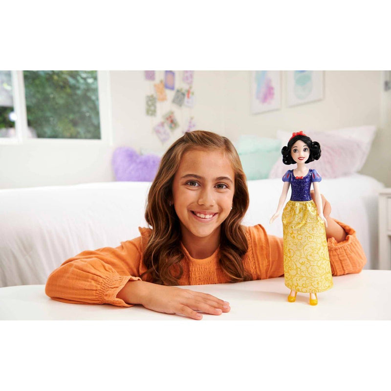 Disney Princess Snow White Fashion Doll