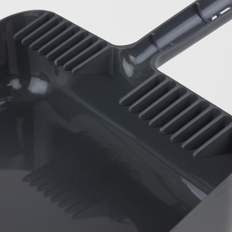 Clip-on Dust Pan - Made By Design