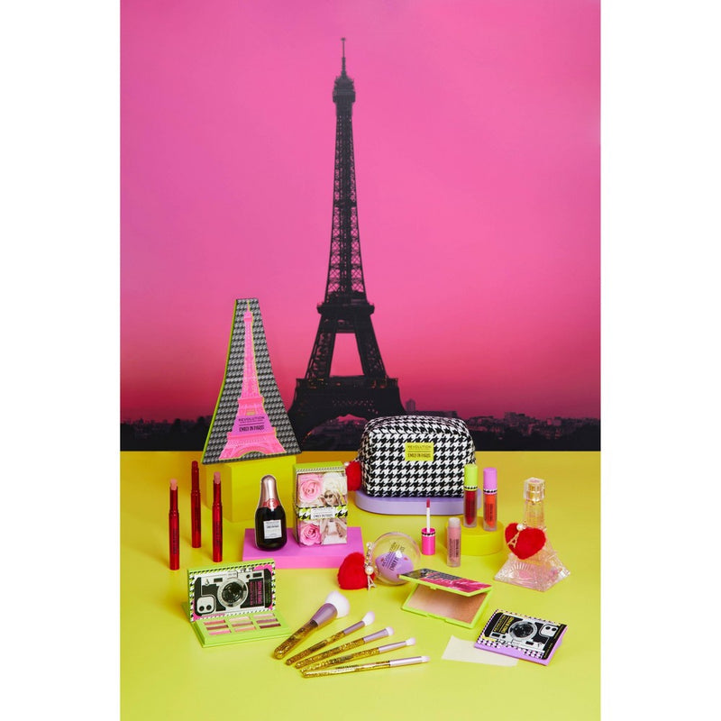 Makeup Revolution Emily In Paris In The Spotlight Powder Highlighter - 0.63oz