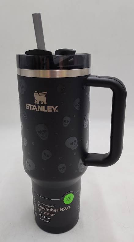 Stanley 40oz H2.0 FlowState Quencher Tumbler Black Sweetheart Skulls