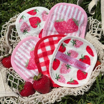 MakeUp Eraser Berry Bliss 5-Day Makeup Remover Cloth Set with Laundry Bag - 6pc