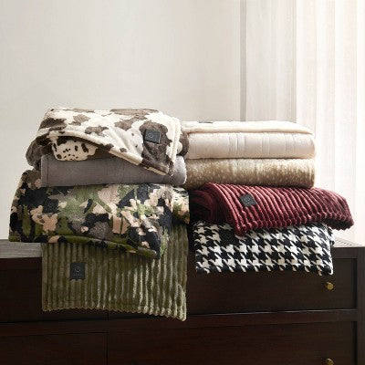 Brookstone Cozy Throw Houndstooth Printed Plush Black White