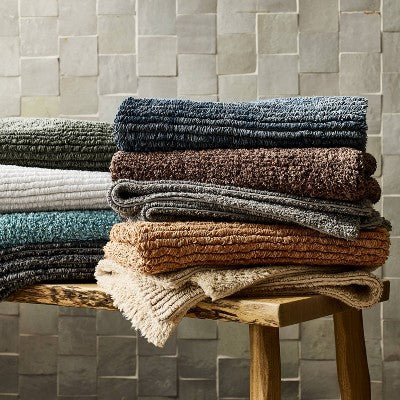 21"x34" Organic Melange Reversible Bath Rug Gray - Casaluna
