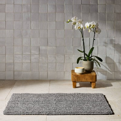 21"x34" Organic Melange Reversible Bath Rug Gray - Casaluna